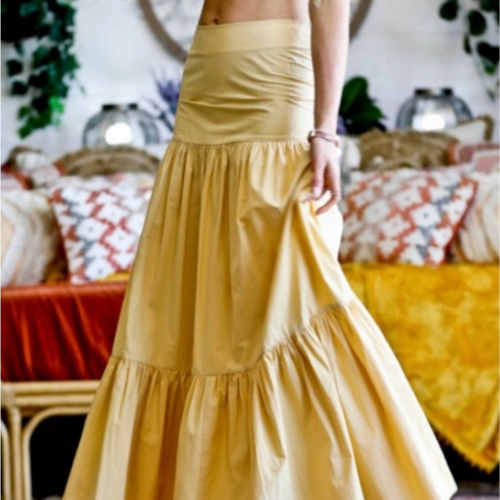 WOMEN’S YELLOW MAXI SKIRT
